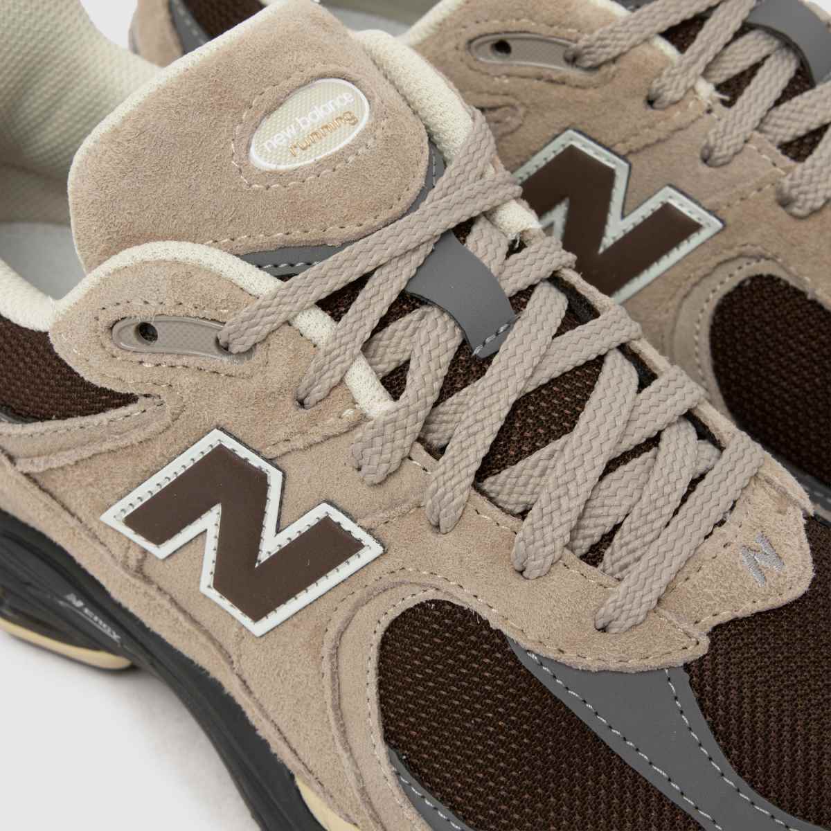 New Balance 2002R Beige | Sneakers Uomo e Donna Stile Lifestyle Premium