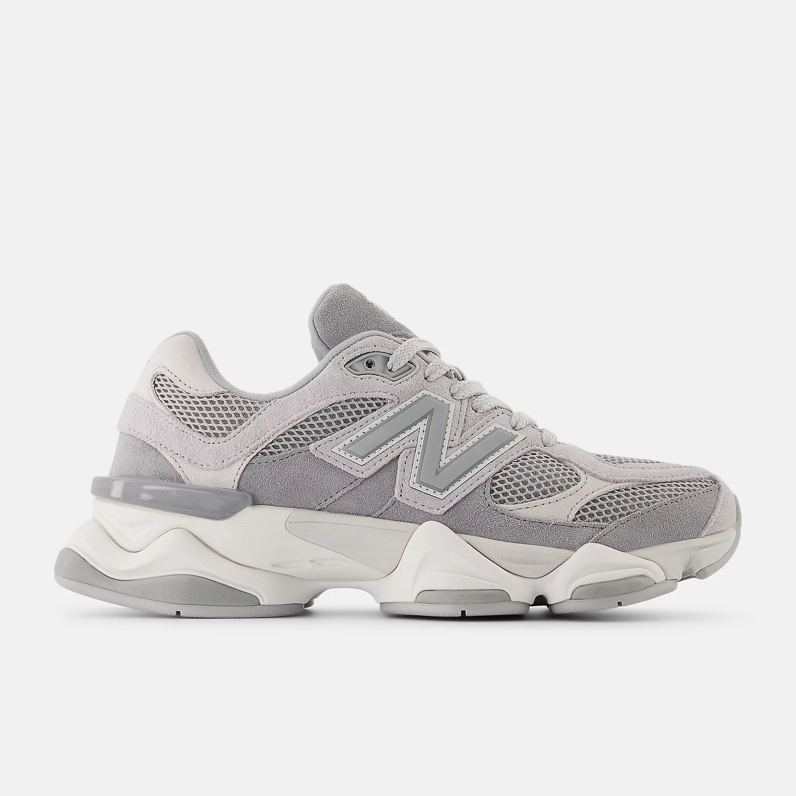 New Balance 9060 Sneakers Unisex | Stile Y2K e Comfort Premium