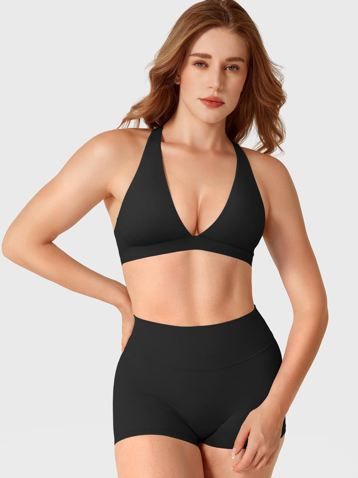 Reggiseno sportivo Wafiya con scollo a V profondo