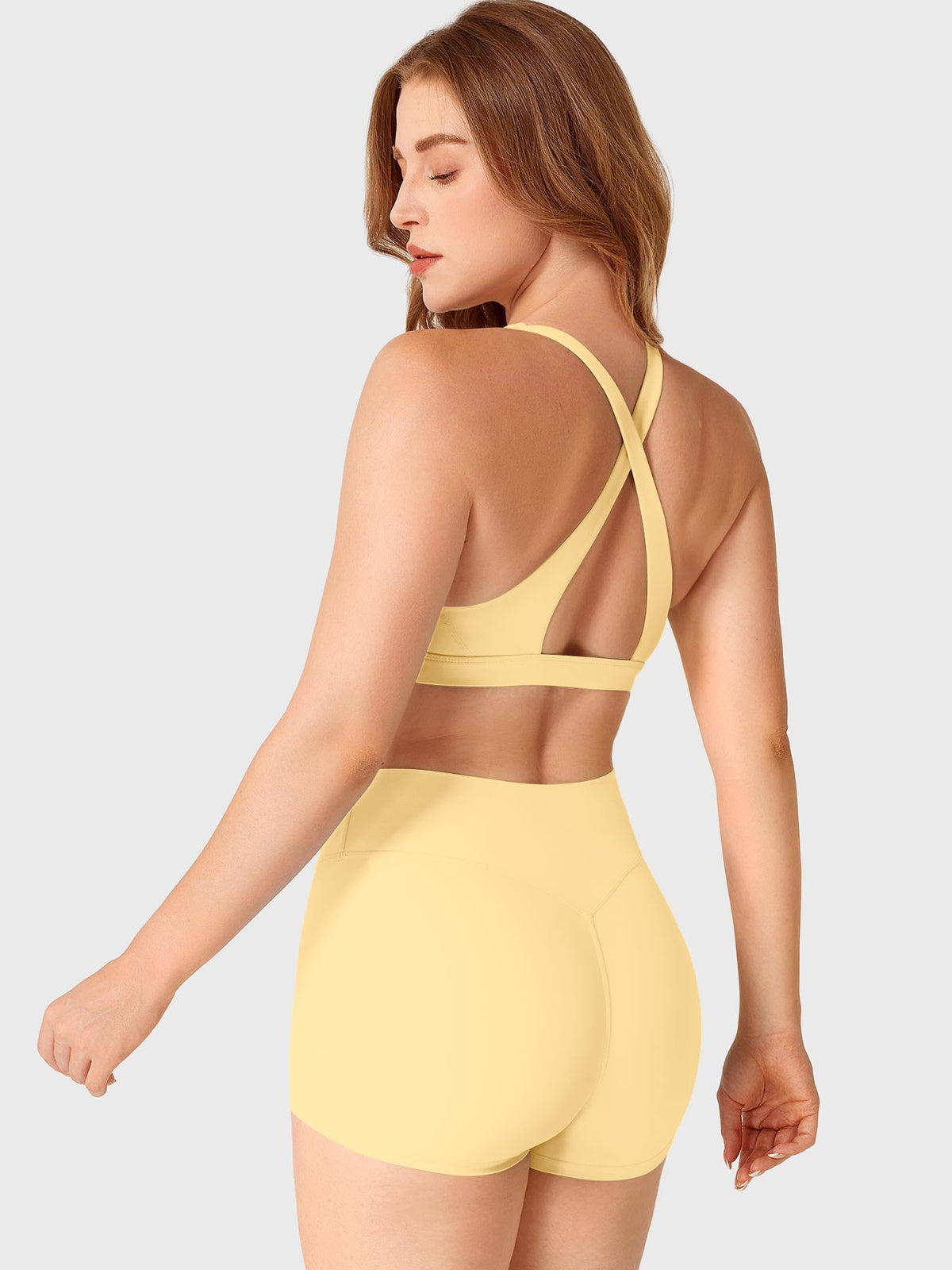 Reggiseno sportivo Wafiya con scollo a V profondo