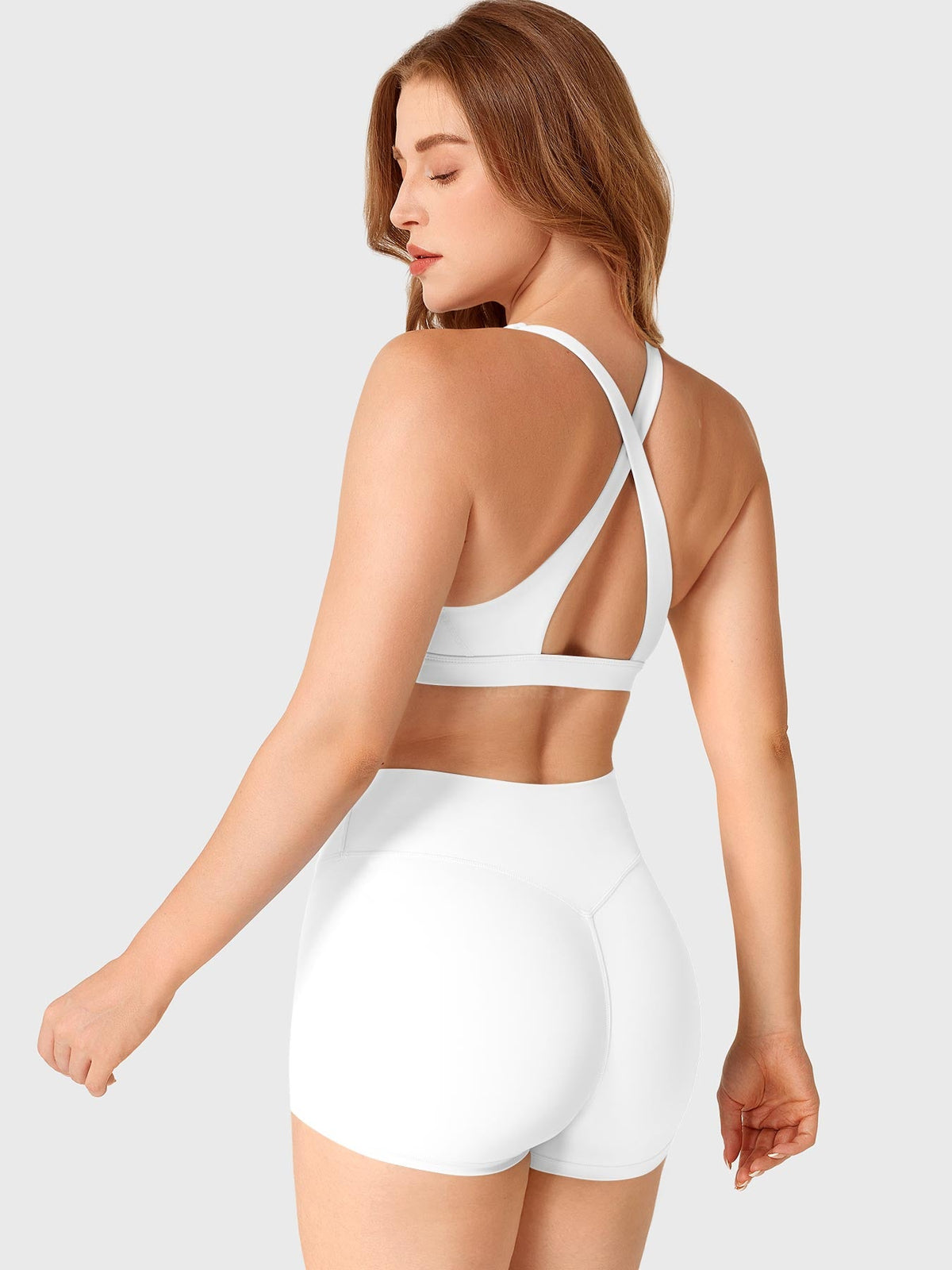 Reggiseno sportivo Wafiya con scollo a V profondo