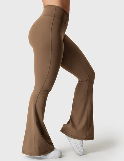 Leggings Kalie flare con vita a V