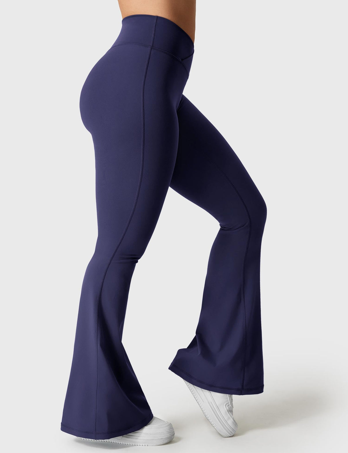 Leggings Kalie flare con vita a V