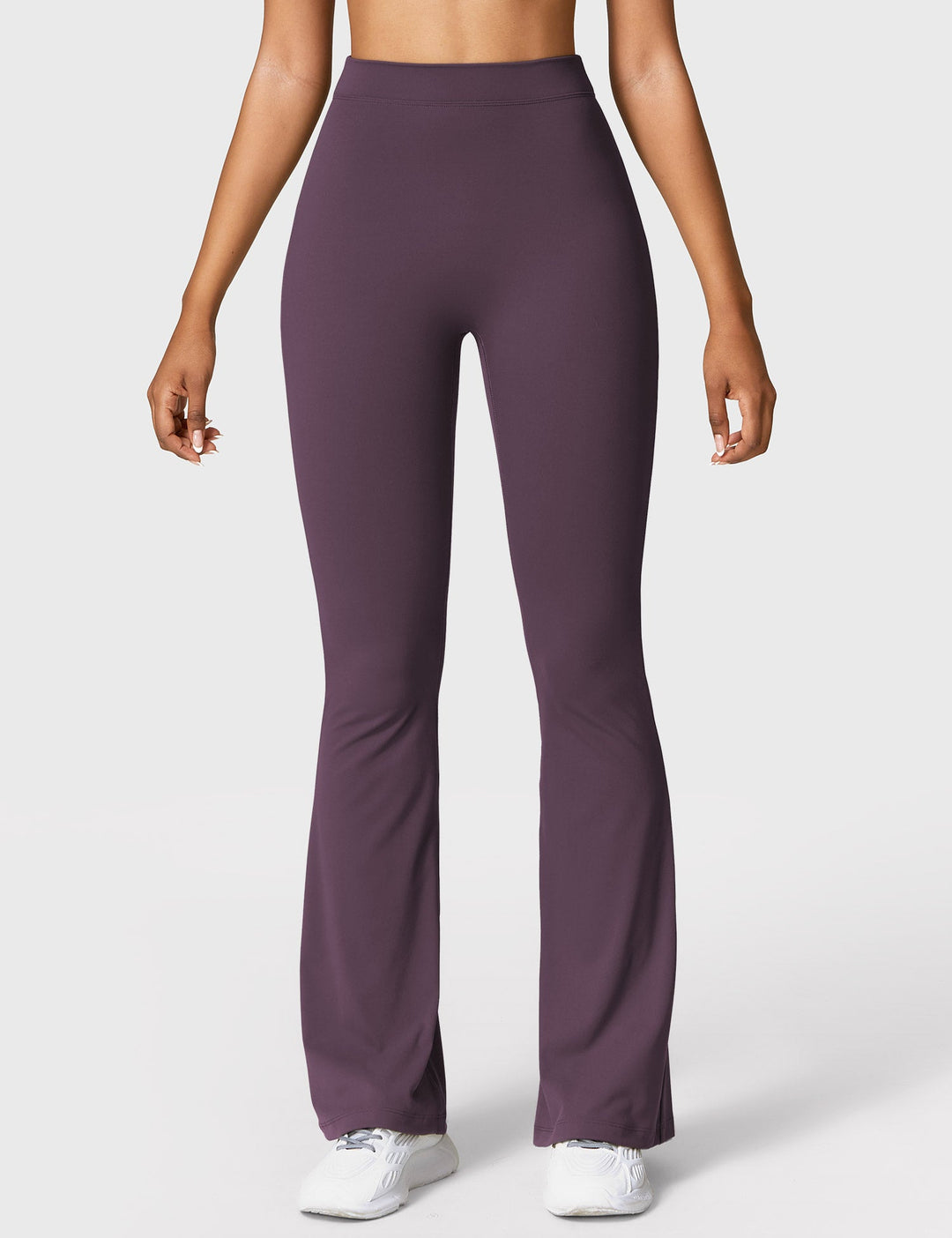 Yeoreo Daze V-back Flare Leggings