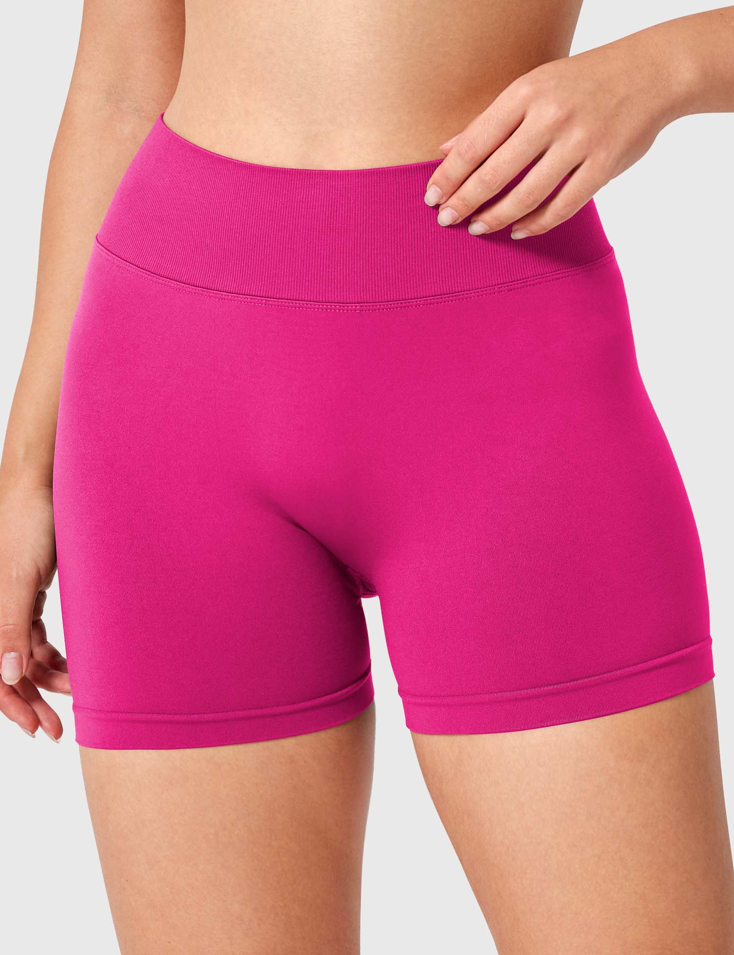 Yeoreo V Cross Liz Seamless Shorts 3.6"