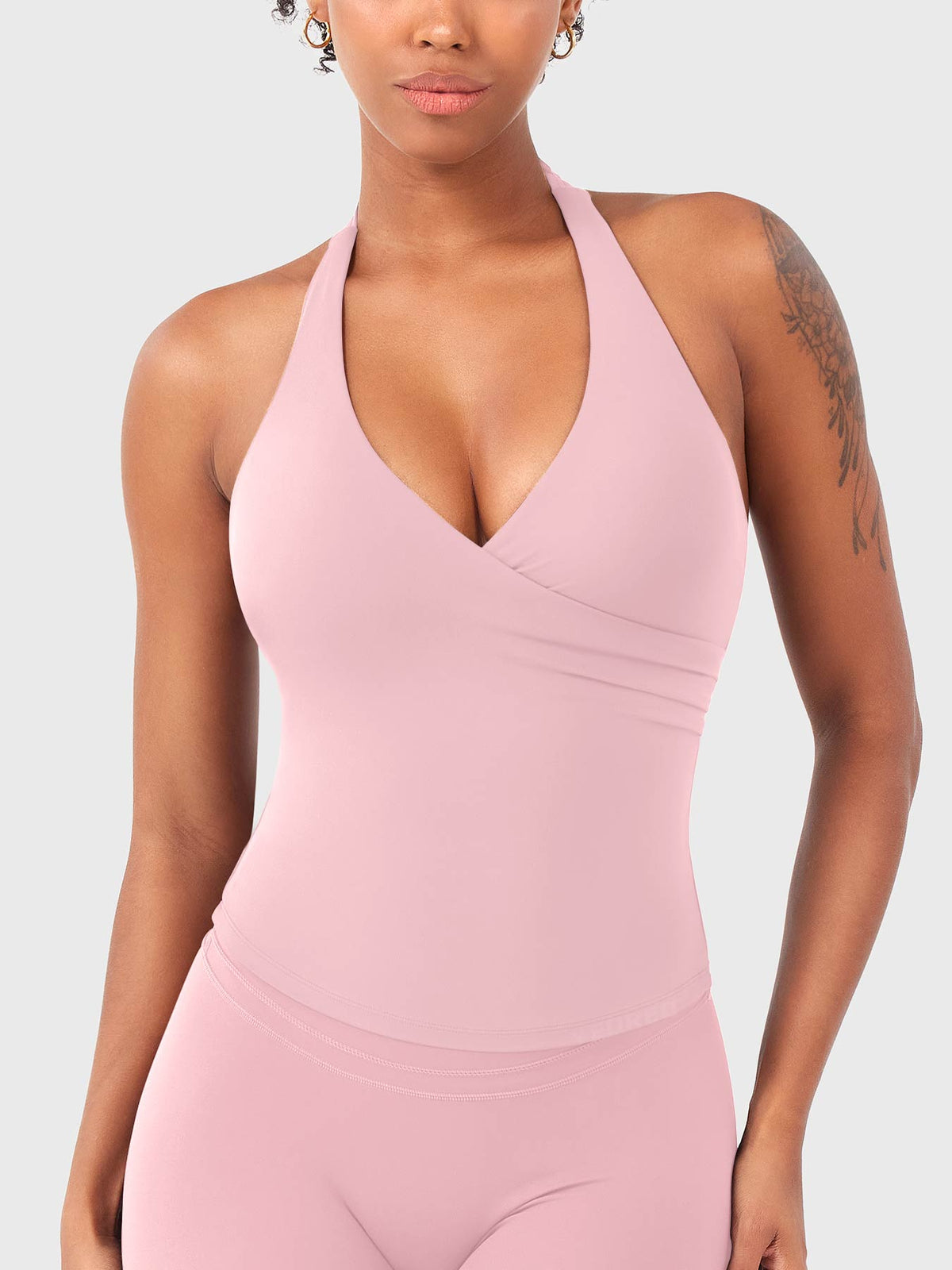 Canotta Elevine halter con scollo a V