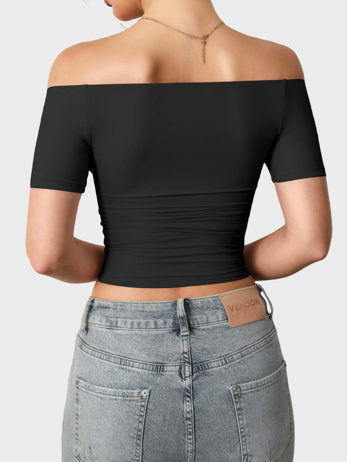 Top Luzlie con spalle scoperte a manica corta