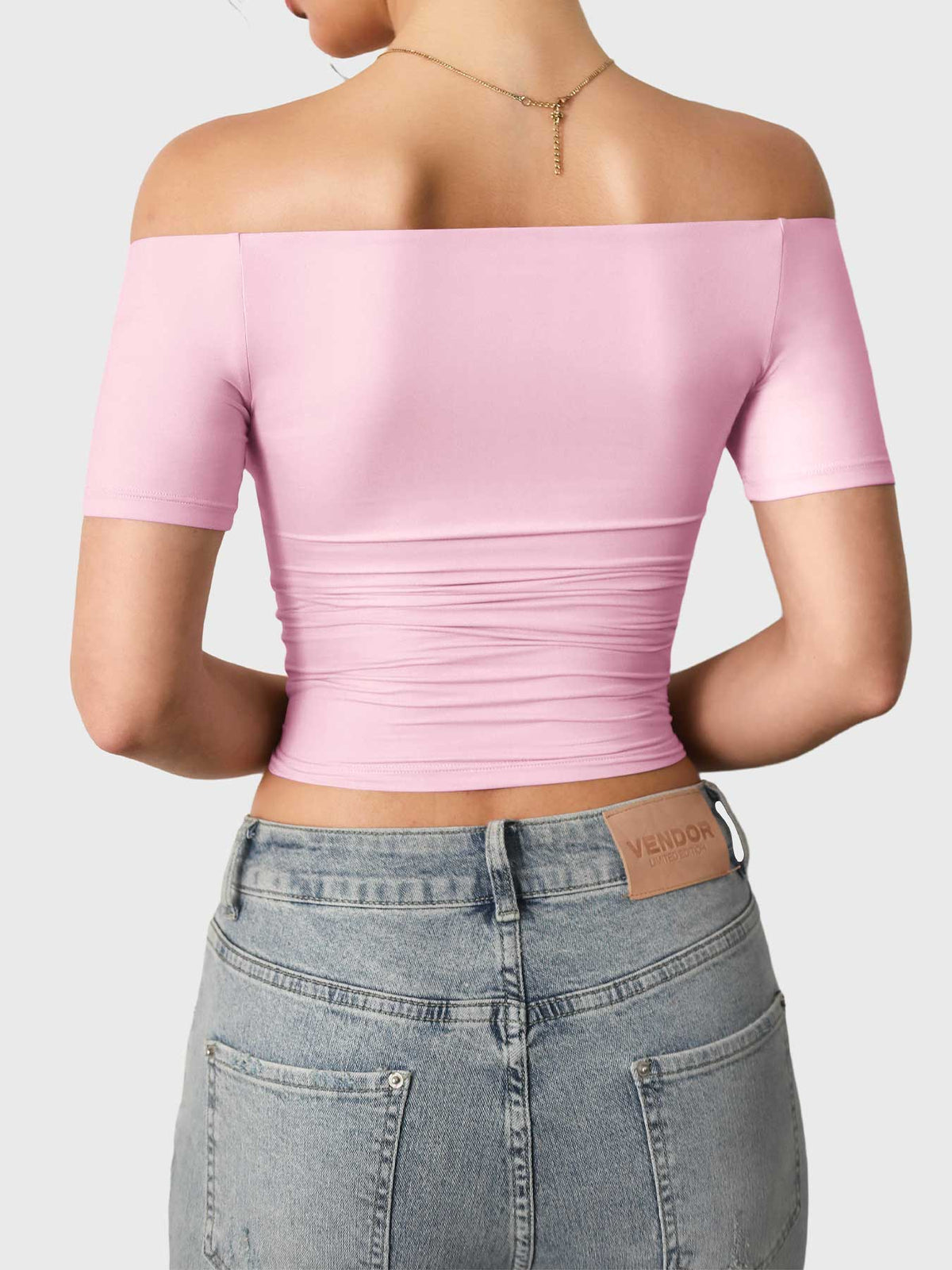 Top Luzlie con spalle scoperte a manica corta