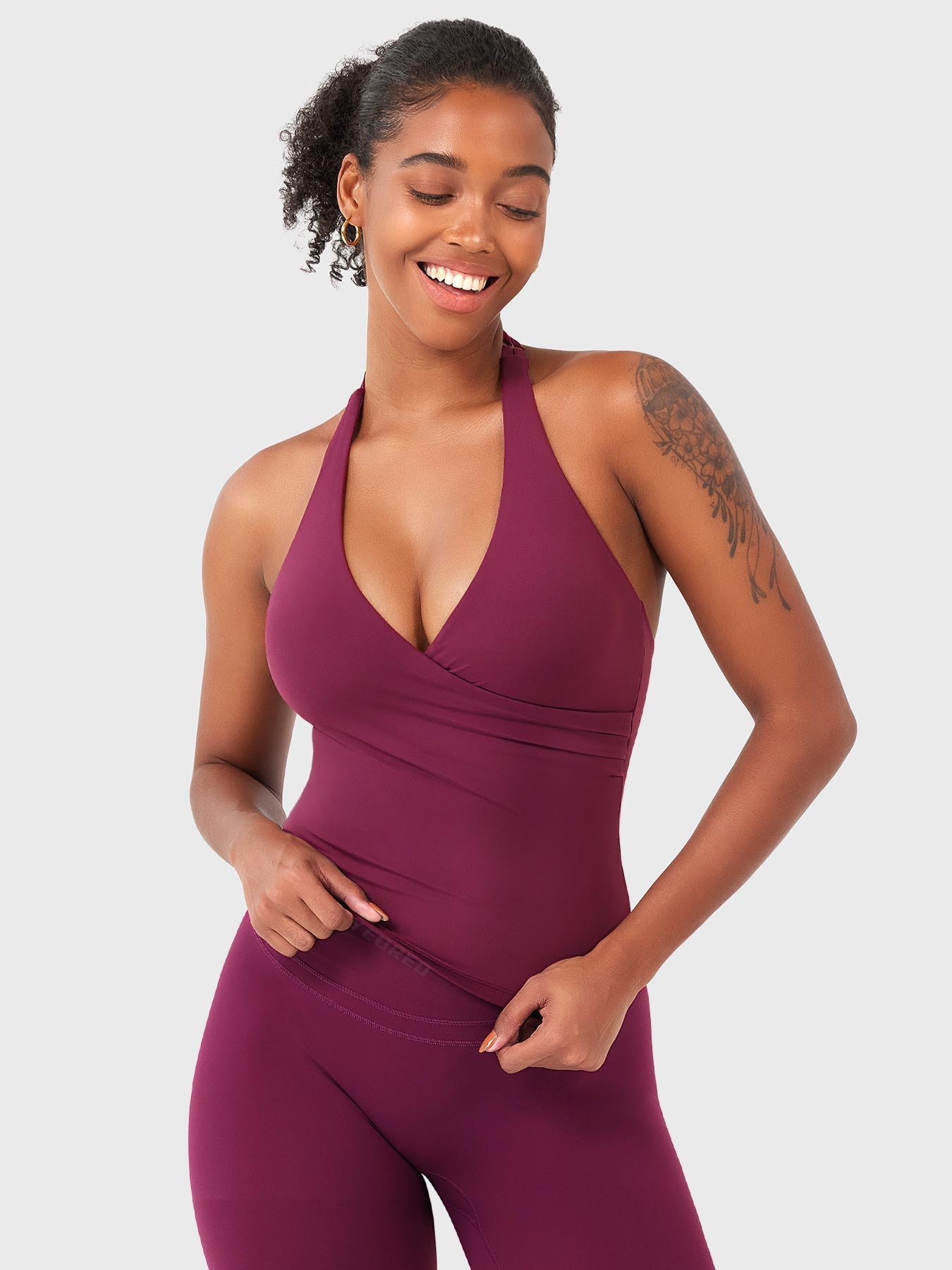 Yeoreo Elevine V Neck Halter Tank