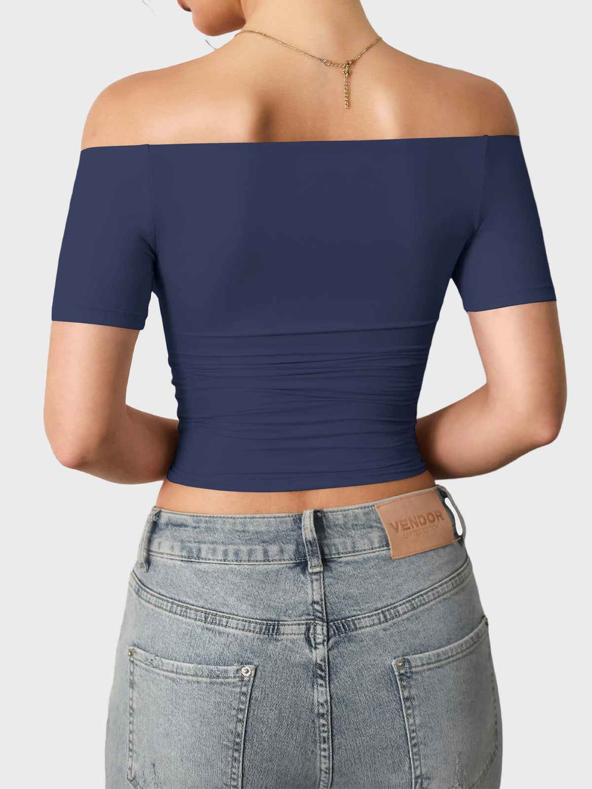 Top Luzlie con spalle scoperte a manica corta
