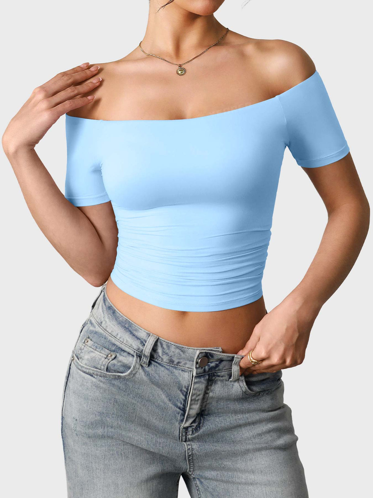 Top Luzlie con spalle scoperte a manica corta
