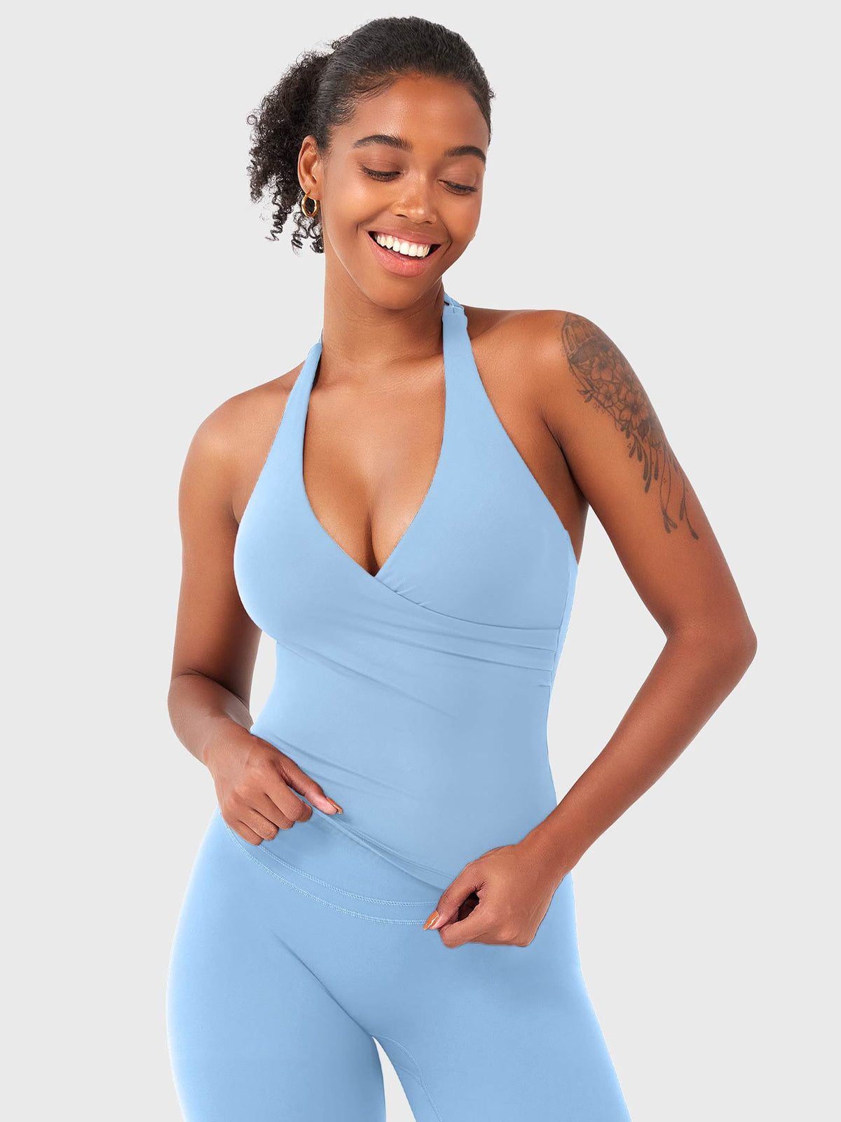 Canotta Elevine halter con scollo a V