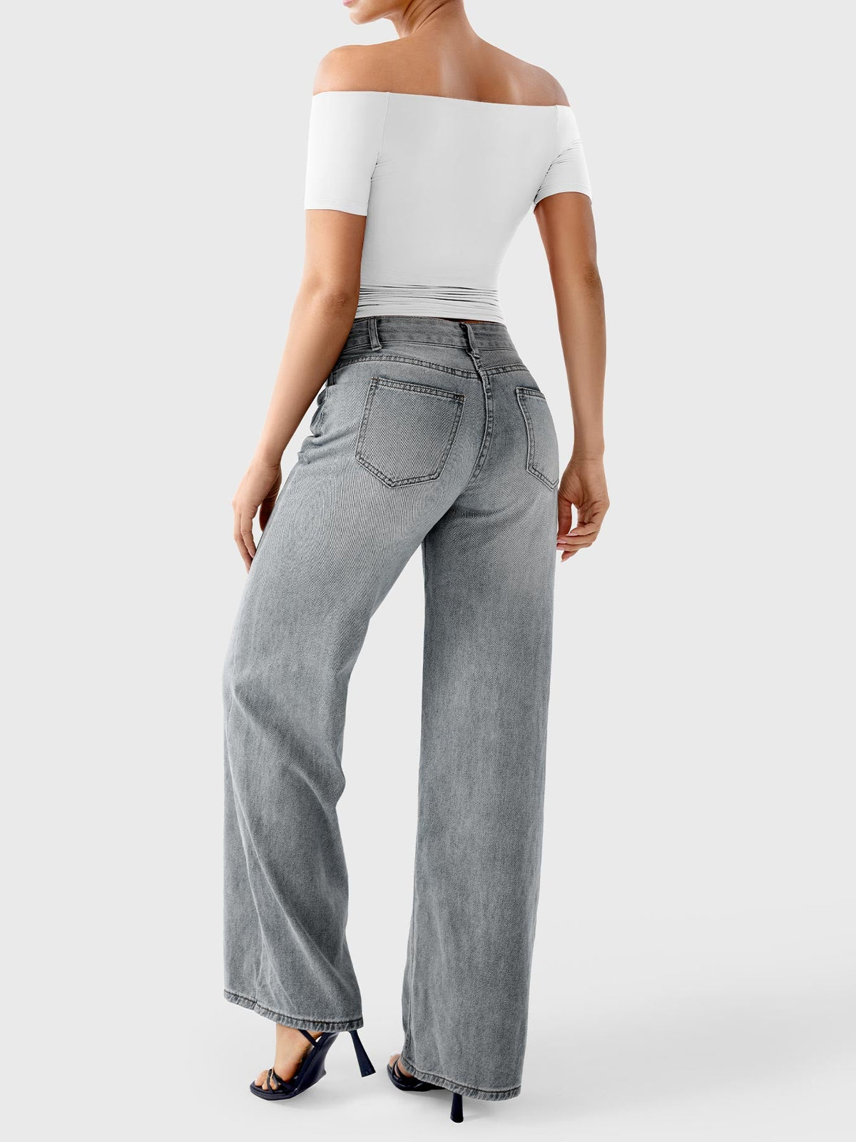 Top Luzlie con spalle scoperte a manica corta