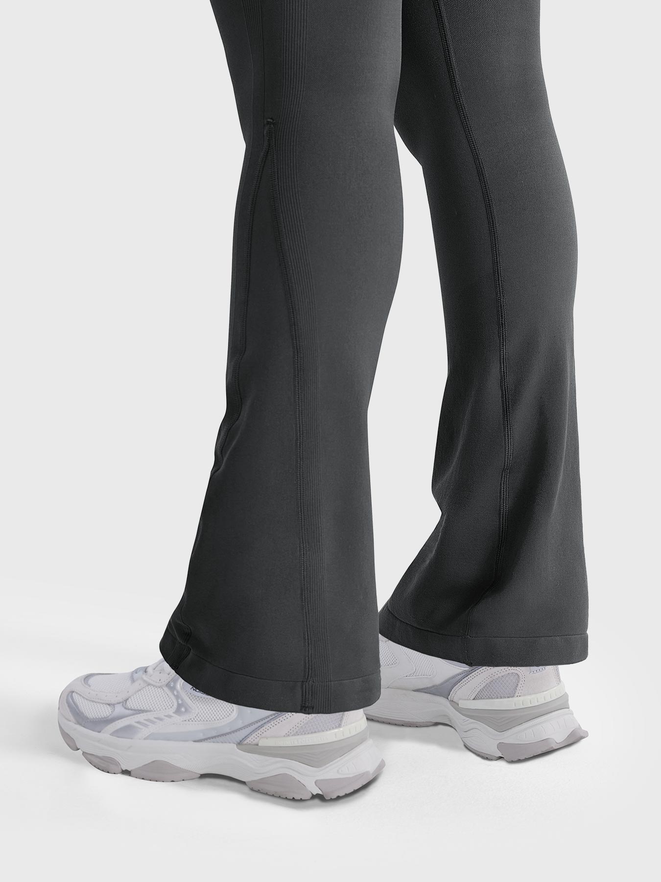 Yeoreo Lilliean 28" Mini Flare Leggings