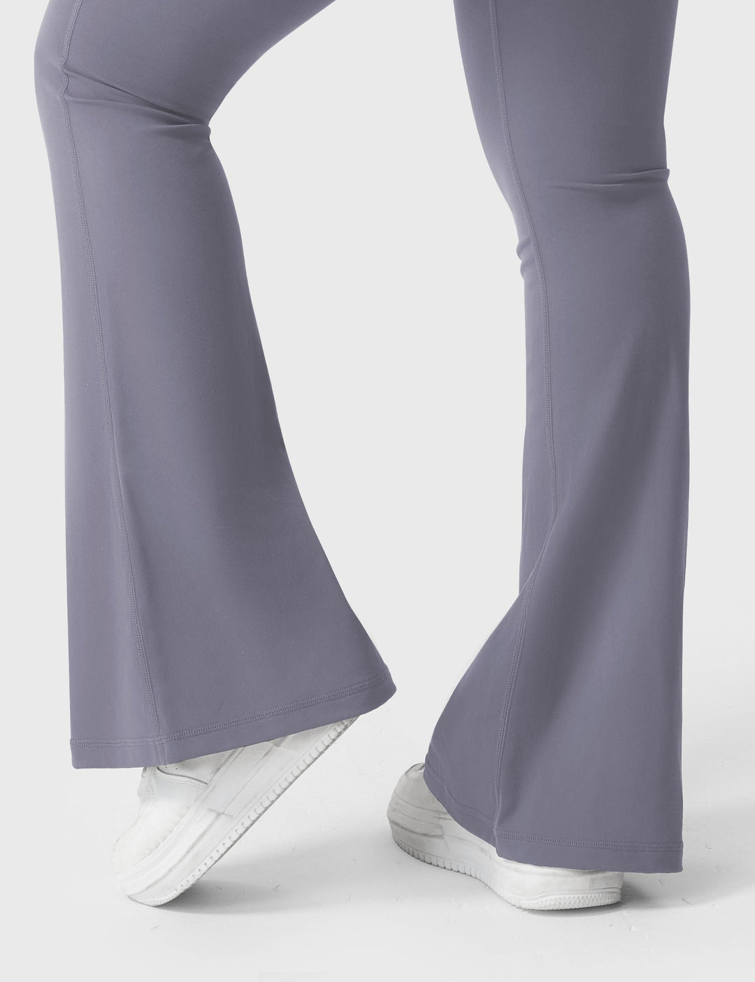 Yeoreo Brittany Flared Leggings with Pockets