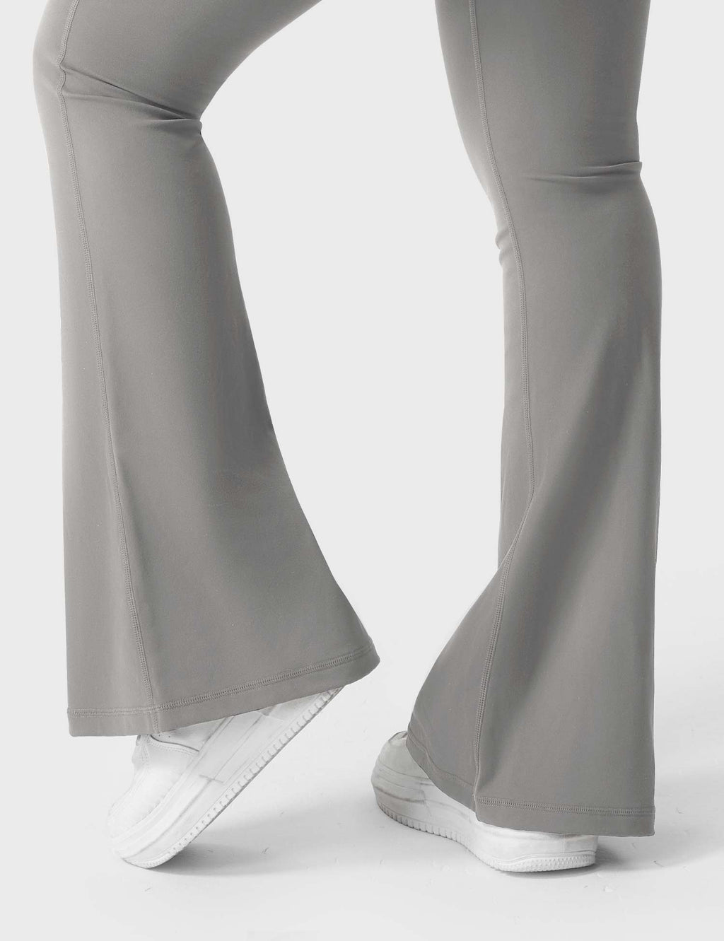 Yeoreo Brittany Flared Leggings with Pockets