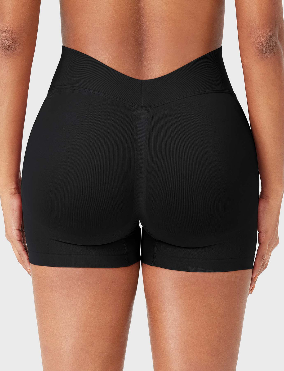 Shorts SoftHue senza cuciture con schiena a V 3,6″