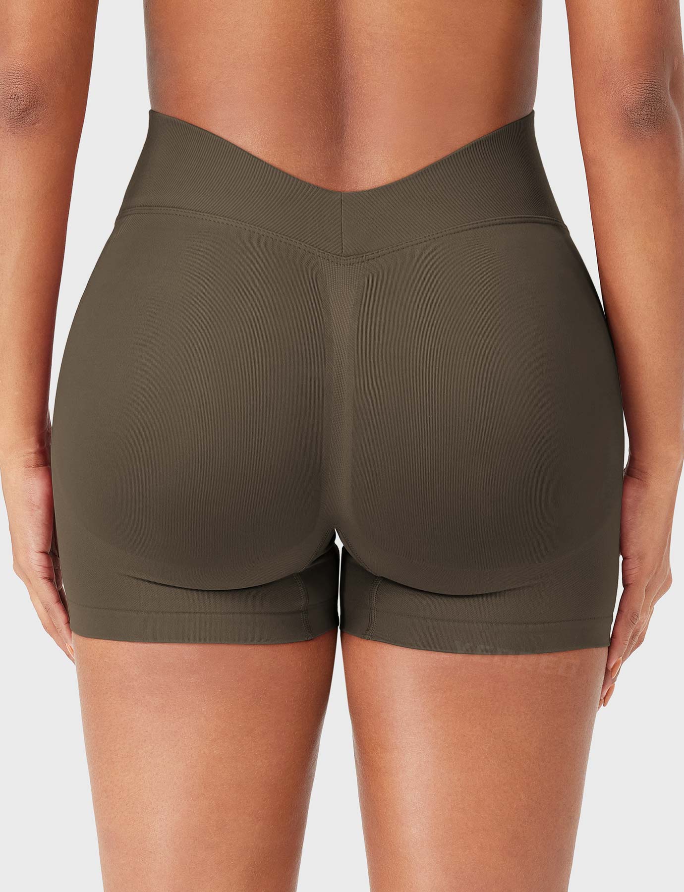 Yeoreo SoftHue 3.6" V-back Seamless Shorts