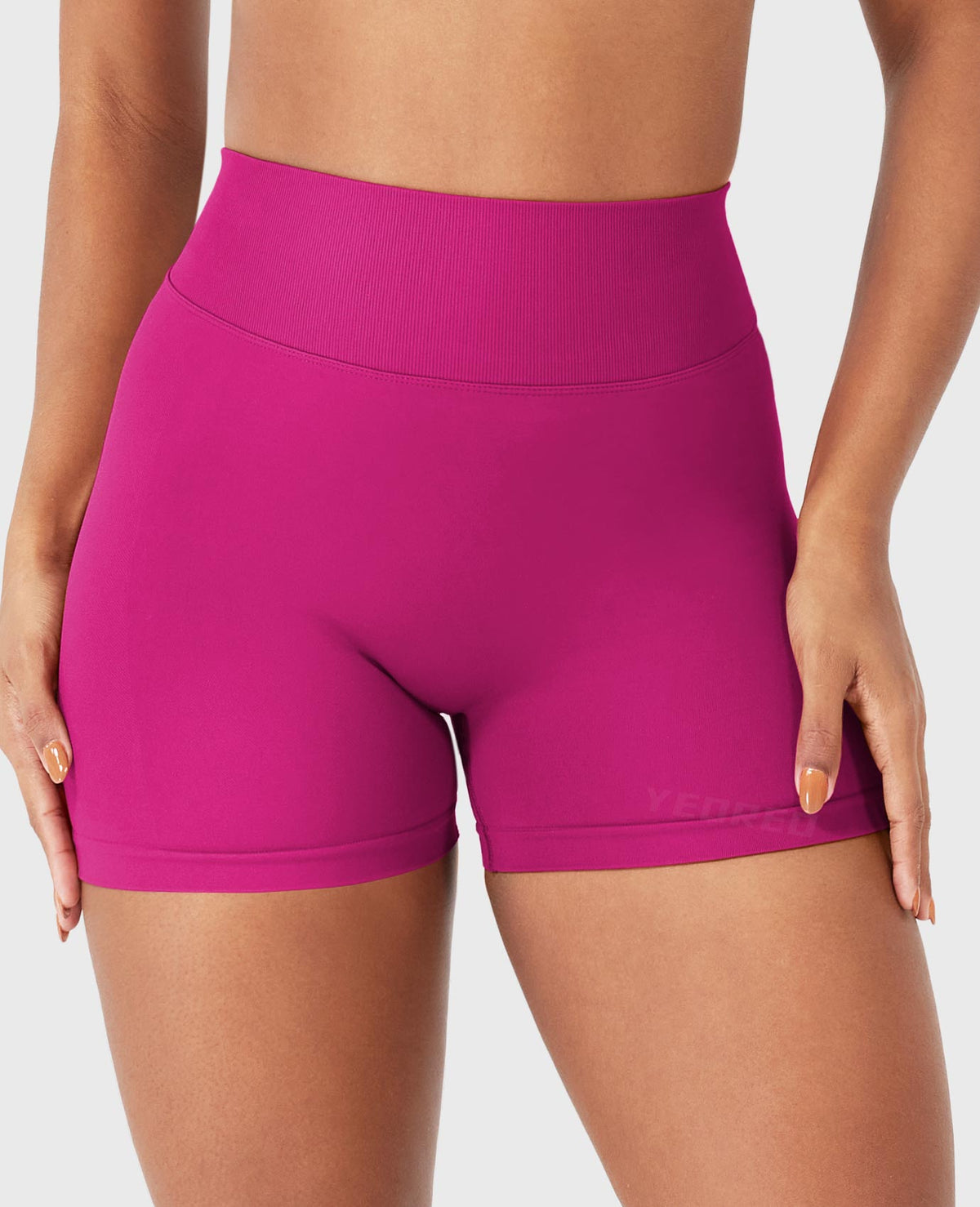 Shorts SoftHue senza cuciture con schiena a V 3,6″